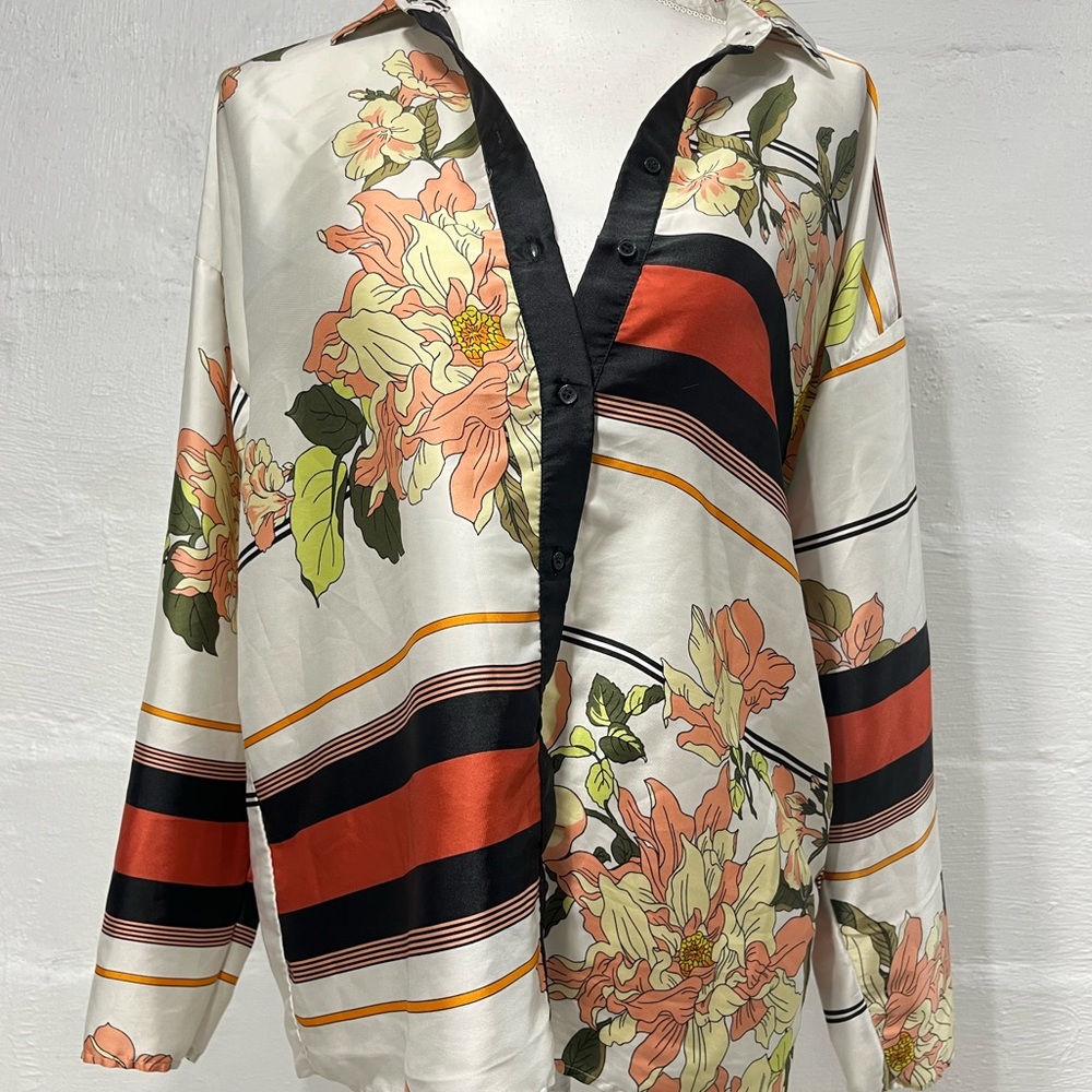 ZARA FLORAL BUTTON SHIRT (527) - Picture 5 of 12